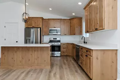 242 N 300 W, Preston, ID 83263 - Photo 2