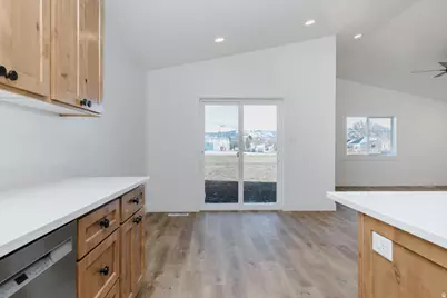 242 N 300 W, Preston, ID 83263 - Photo 4