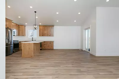 242 N 300 W, Preston, ID 83263 - Photo 6