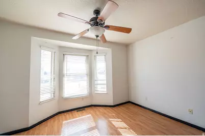 1876 W 2400 S, Syracuse, UT 84075 - Photo 16