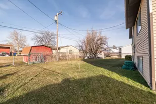 1876 W 2400 S, Syracuse, UT 84075 - Photo 32