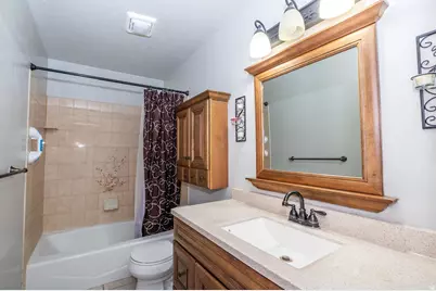 1876 W 2400 S, Syracuse, UT 84075 - Photo 12