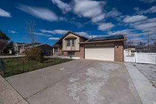 1876 W 2400 S, Syracuse, UT 84075 - Photo 34