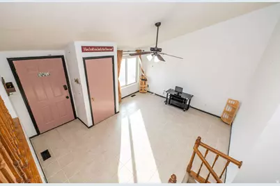 1876 W 2400 S, Syracuse, UT 84075 - Photo 8