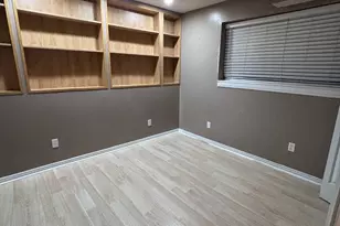 1876 W 2400 S, Syracuse, UT 84075 - Photo 22