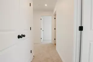 944 W Columbia Ct, Riverdale, UT 84405 - Photo 32