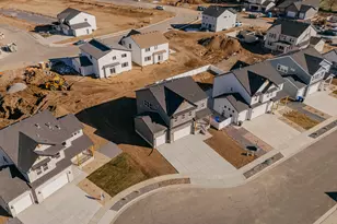 944 W Columbia Ct, Riverdale, UT 84405 - Photo 4