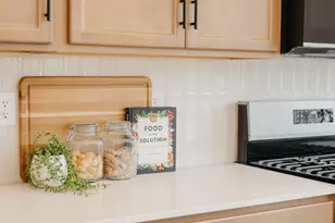 944 W Columbia Ct, Riverdale, UT 84405 - Photo 8