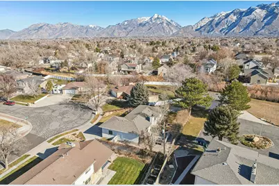 222 E Clear Creek Dr S, Sandy, UT 84070 - Photo 32