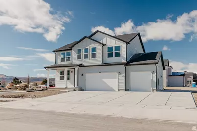 927 W Motor Vu Dr #204, Riverdale, UT 84405 - Photo 1