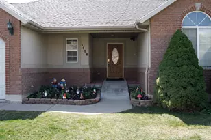 3488 E Fairway Ln S, Spanish Fork, UT 84660 - Photo 2