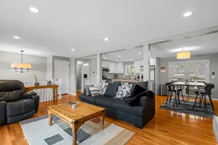 4650 S Chapel Dr, Holladay, UT 84117 - Photo 2