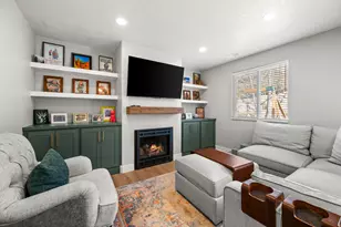 8461 Daneborg Cir, Cottonwood Heights, UT 84121 - Photo 12