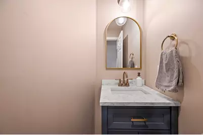 8461 Daneborg Cir, Cottonwood Heights, UT 84121 - Photo 14