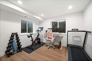 8461 Daneborg Cir, Cottonwood Heights, UT 84121 - Photo 28