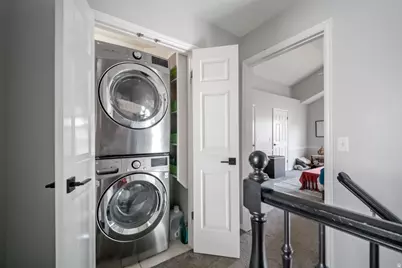 9092 S Enchanted Oak Ln E, Sandy, UT 84094 - Photo 24