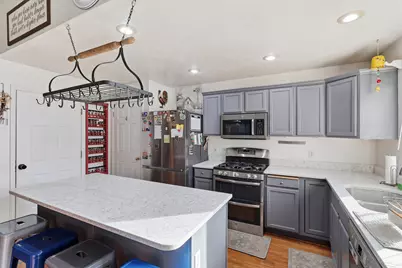8764 S Pebblecreek Rd W, West Jordan, UT 84081 - Photo 4