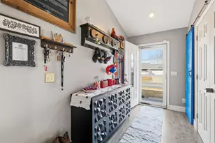 8764 S Pebblecreek Rd W, West Jordan, UT 84081 - Photo 8