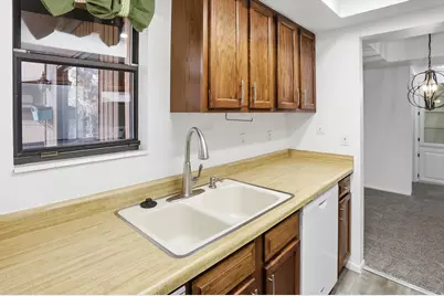 6847 S Countrywoods Cir #18F E, Midvale, UT 84047 - Photo 4