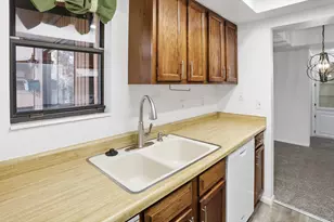 6847 S Countrywoods Cir #18F E, Midvale, UT 84047 - Photo 4