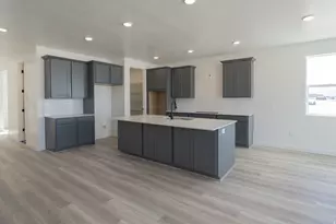 2173 E Granite Ln, Eagle Mountain, UT 84005 - Photo 6