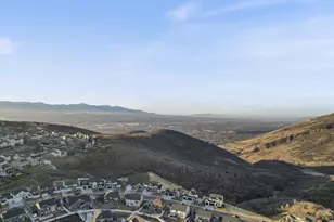 2433 E Springtime Rd, Draper (UT Cnty), UT 84020 - Photo 46