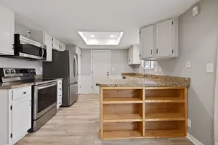 1602 E Sego Lily Dr, Sandy, UT 84092 - Photo 6