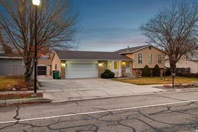 1602 E Sego Lily Dr, Sandy, UT 84092 - Photo 2