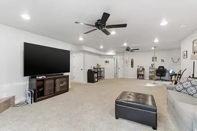 71 W Stauffer Ln, Murray, UT 84107 - Photo 32