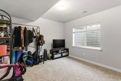 71 W Stauffer Ln, Murray, UT 84107 - Photo 34