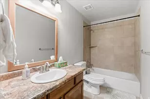 71 W Stauffer Ln, Murray, UT 84107 - Photo 36