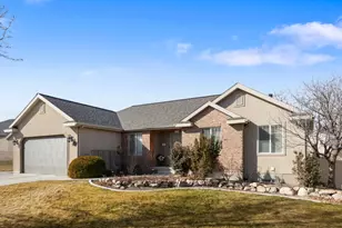 286 W Sky Ct, Saratoga Springs, UT 84045 - Photo 1