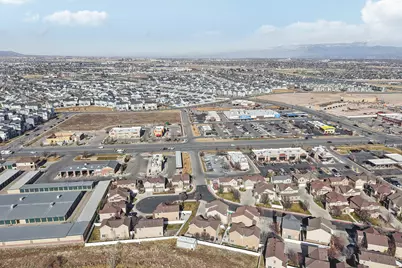 5103 W London Bay Dr, Riverton, UT 84096 - Photo 48