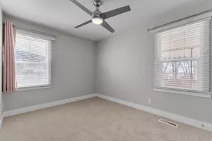 230 S Lakeview Dr E, Clearfield, UT 84015 - Photo 12