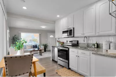 230 S Lakeview Dr E, Clearfield, UT 84015 - Photo 8