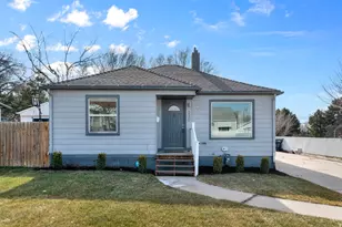 230 S Lakeview Dr E, Clearfield, UT 84015 - Photo 1