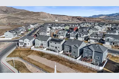 4368 E Inverness Ln E, Eagle Mountain, UT 84005 - Photo 4