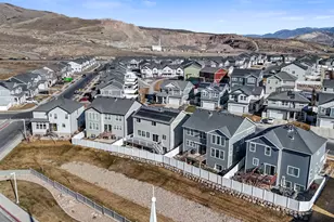 4368 E Inverness Ln E, Eagle Mountain, UT 84005 - Photo 4