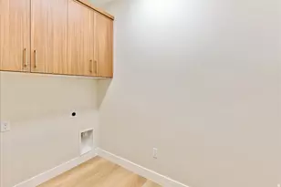 7044 S 1700 E, Cottonwood Heights, UT 84121 - Photo 26
