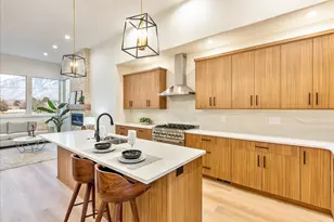 7044 S 1700 E, Cottonwood Heights, UT 84121 - Photo 14