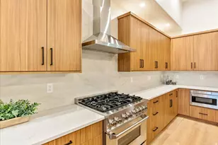 7044 S 1700 E, Cottonwood Heights, UT 84121 - Photo 12