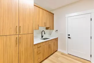 7044 S 1700 E, Cottonwood Heights, UT 84121 - Photo 18