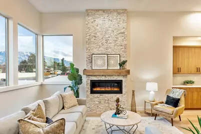 7044 S 1700 E, Cottonwood Heights, UT 84121 - Photo 4