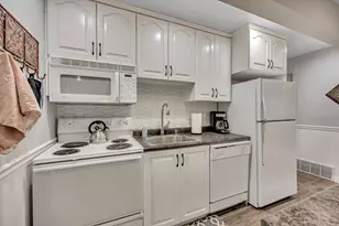 9162 S Glenn Abbey Way, Sandy, UT 84093 - Photo 42