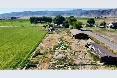 630 N Main St, Central Valley, UT 84754 - Photo 32