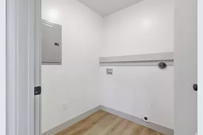 856 E 250 N, Hyrum, UT 84319 - Photo 16