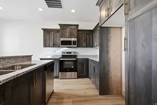 858 E 250 N, Hyrum, UT 84319 - Photo 4