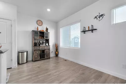 1098 E Quarterdeck Way, Saratoga Springs, UT 84045 - Photo 14