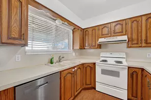 949 S 1060 E, Springville, UT 84663 - Photo 16