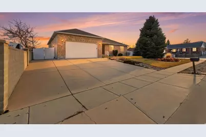4551 W Bingham Park Dr S, West Jordan, UT 84088 - Photo 2